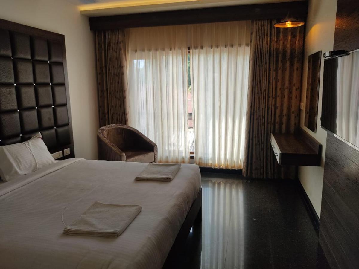Hotel Vijayarani Tiruchirappalli Esterno foto