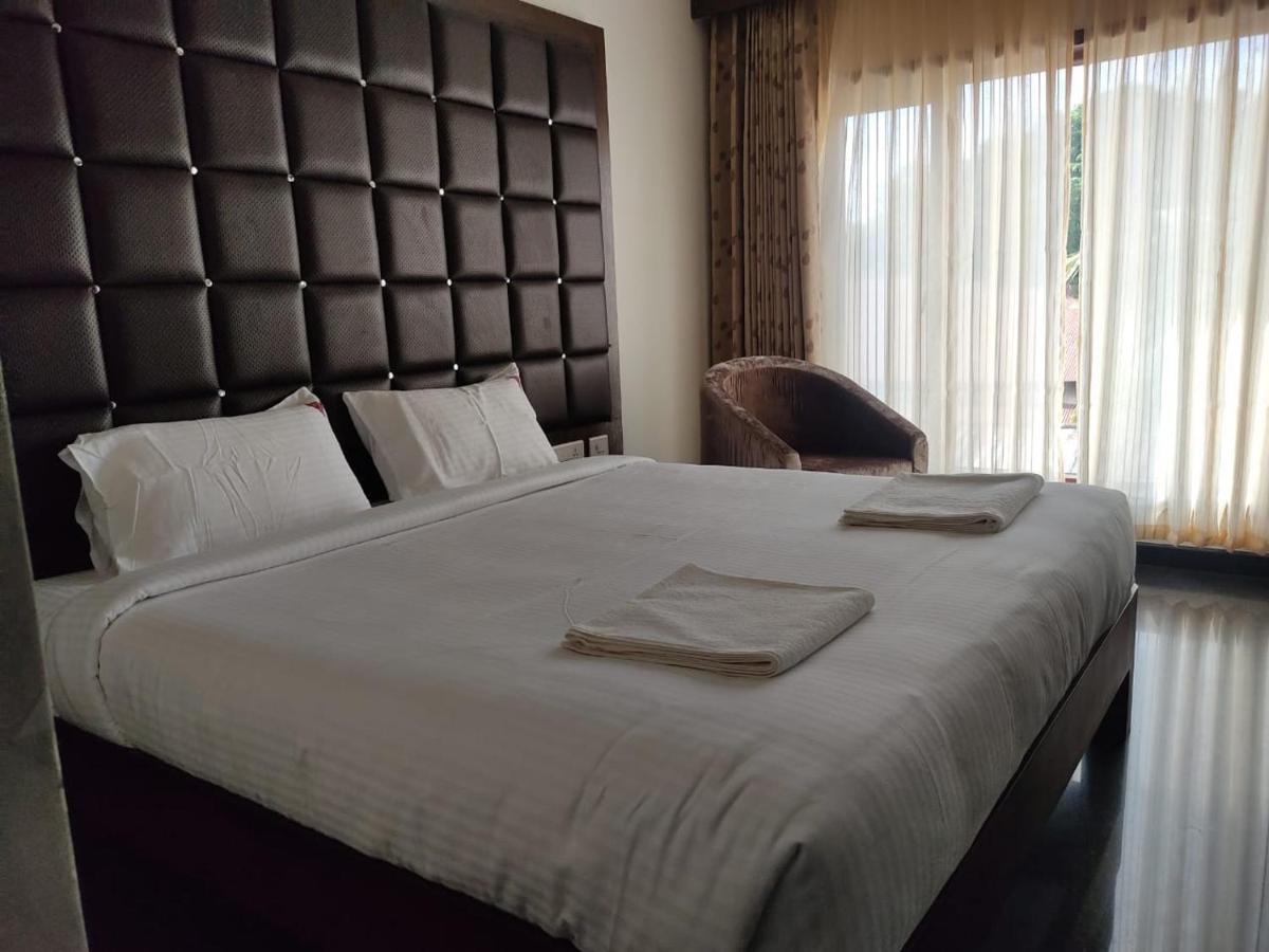 Hotel Vijayarani Tiruchirappalli Esterno foto