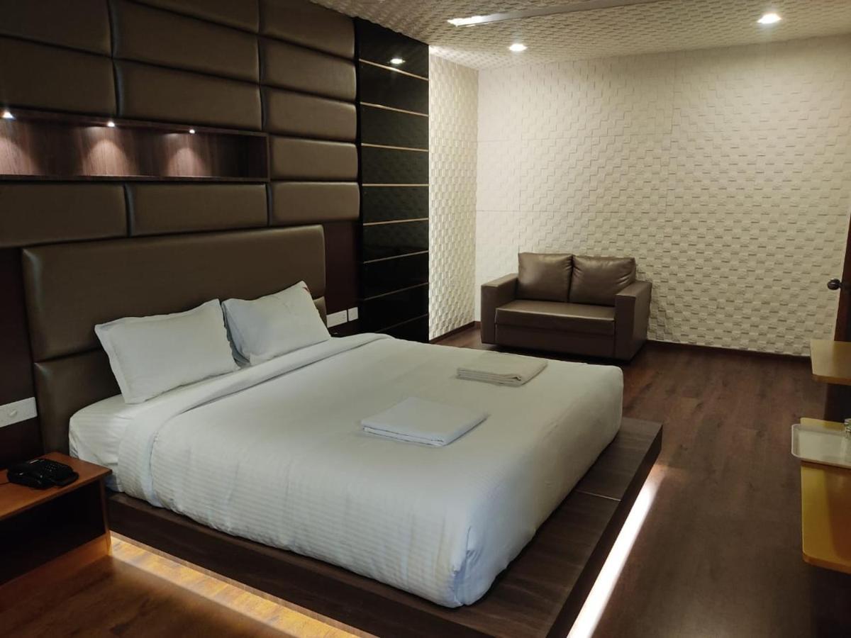 Hotel Vijayarani Tiruchirappalli Esterno foto